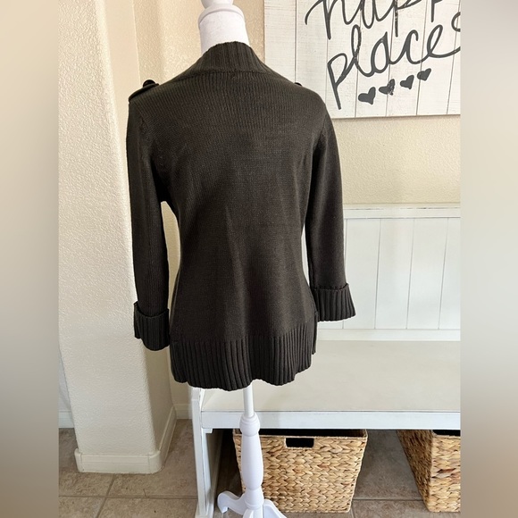 NWOT - Charming Charlie’s Gray Sweater with Rustic Metal Buttons - Picture 5 of 6